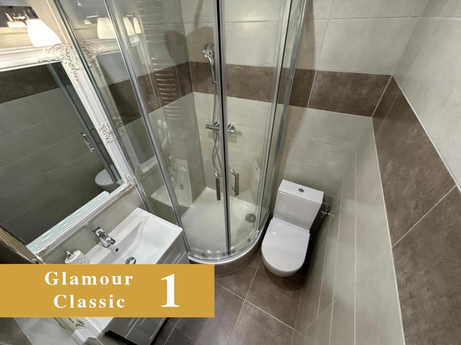 Efipa Glamour Apartments Plzen Bagian luar foto