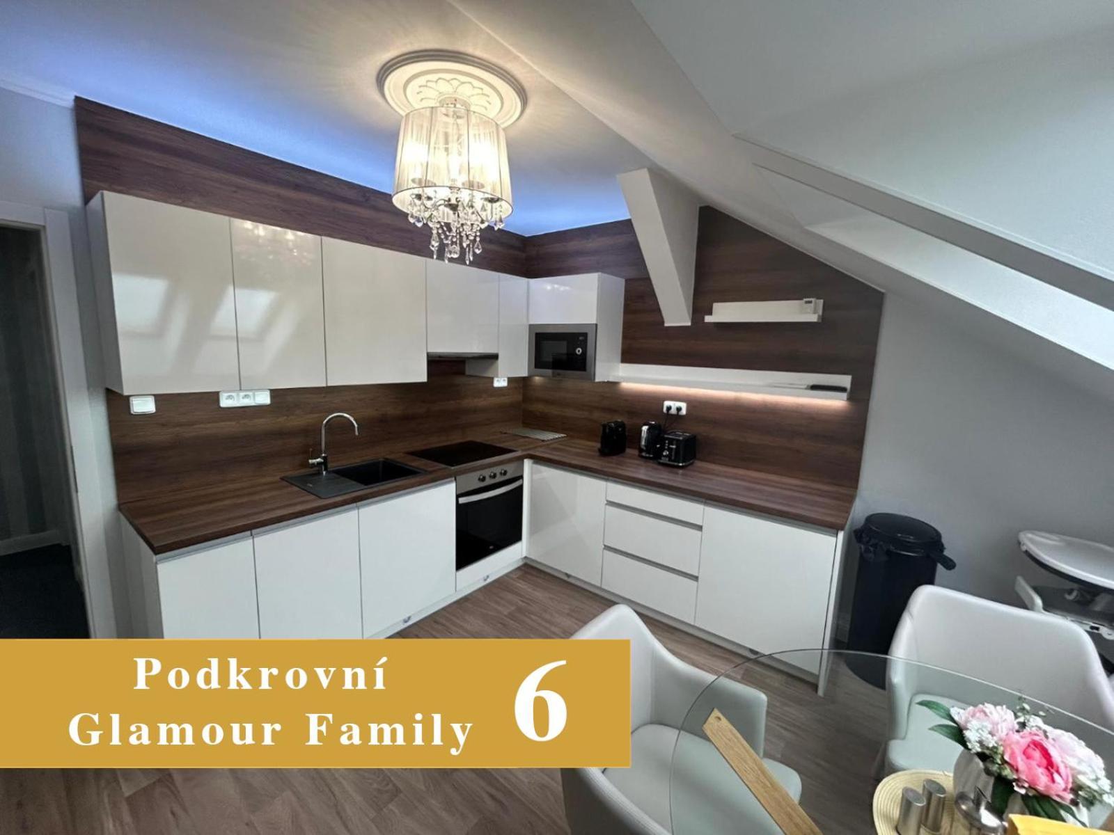 Efipa Glamour Apartments Plzen Bagian luar foto