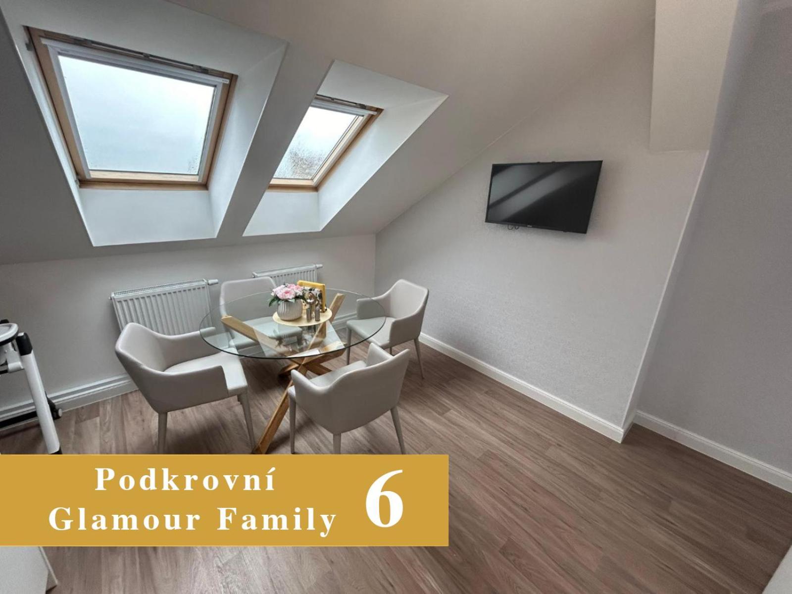 Efipa Glamour Apartments Plzen Bagian luar foto