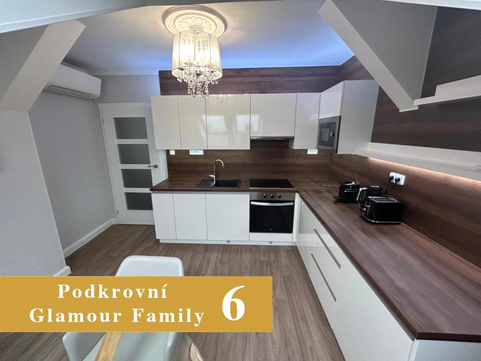 Efipa Glamour Apartments Plzen Bagian luar foto