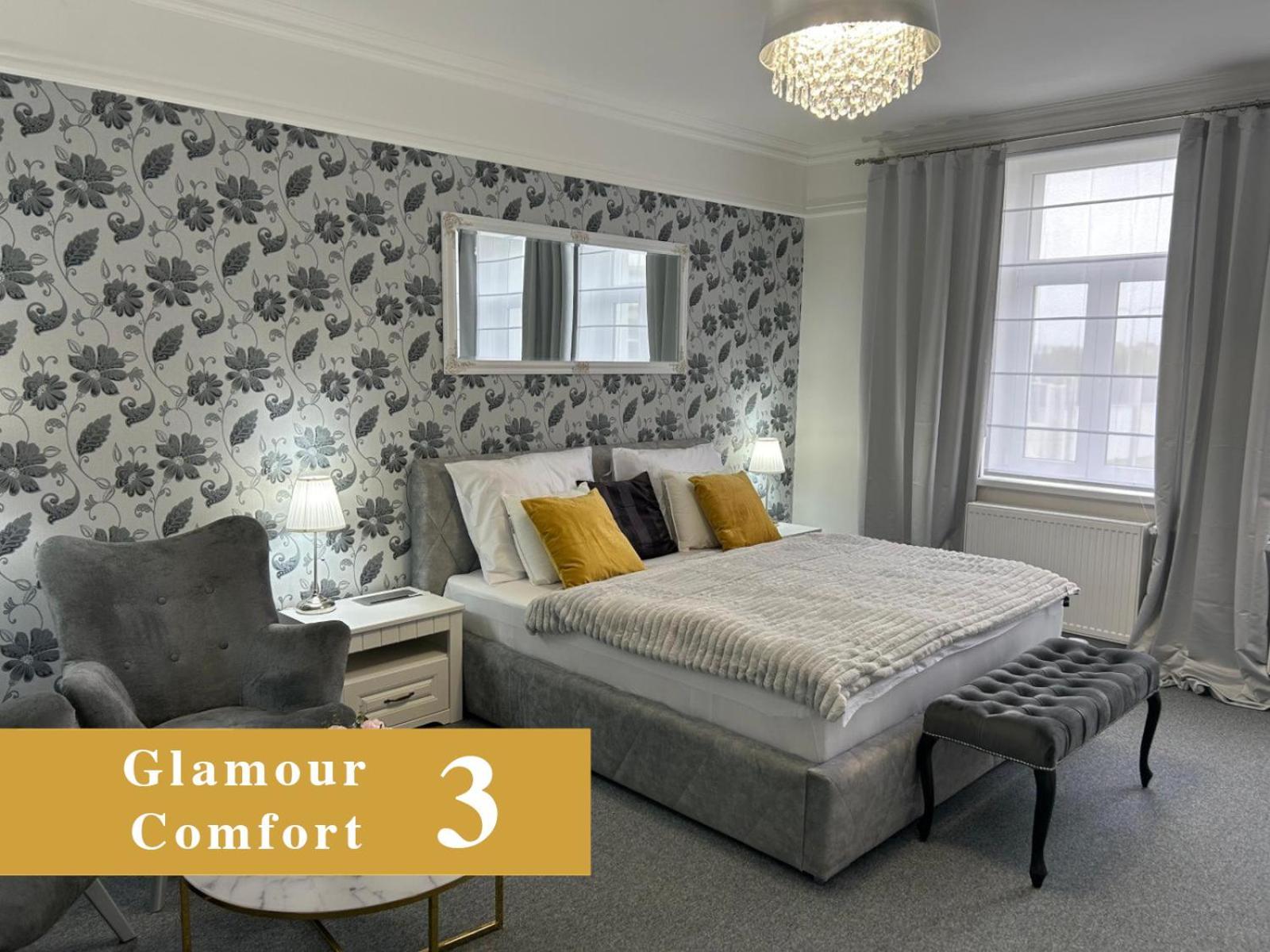 Efipa Glamour Apartments Plzen Bagian luar foto