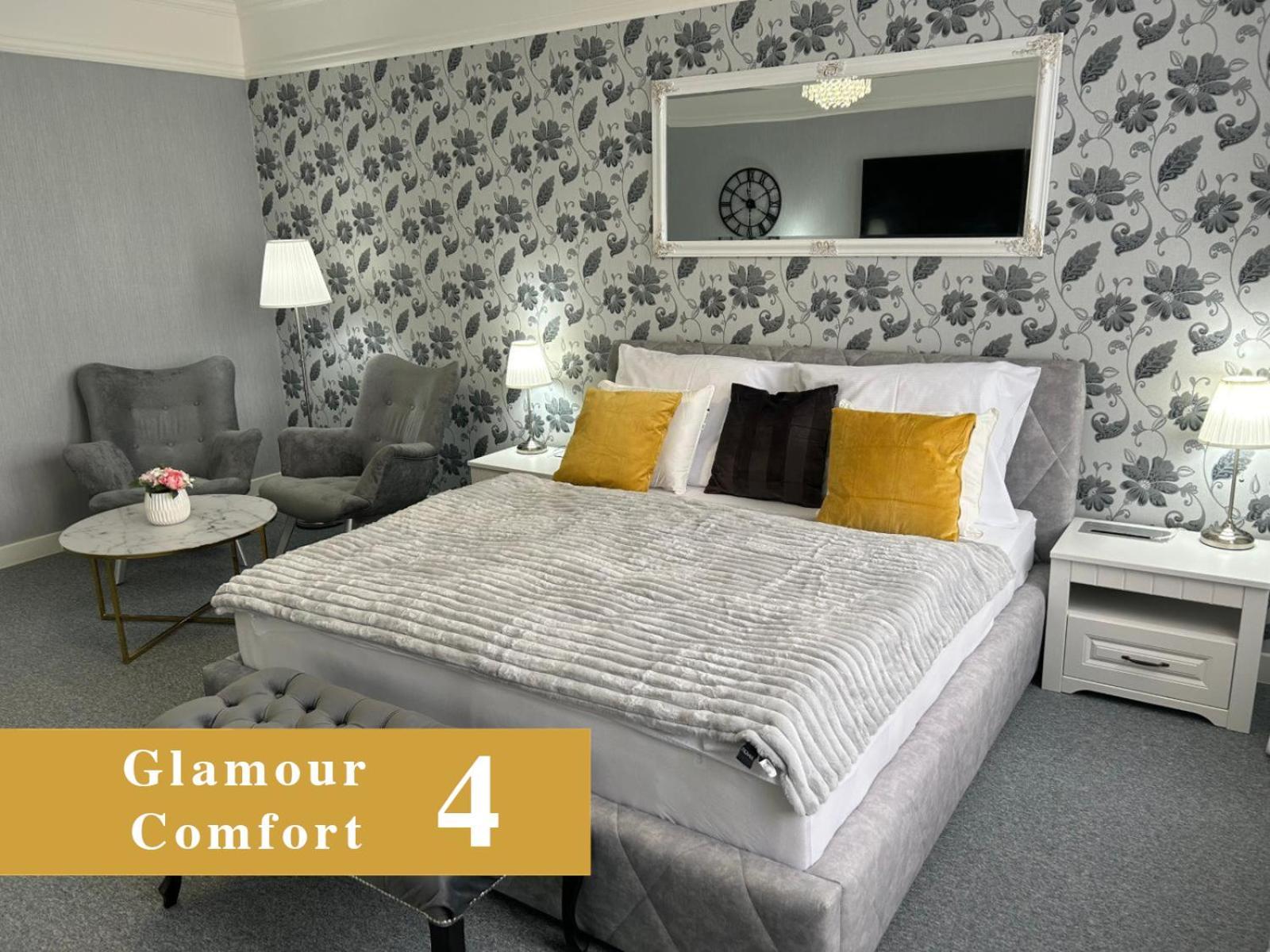 Efipa Glamour Apartments Plzen Bagian luar foto