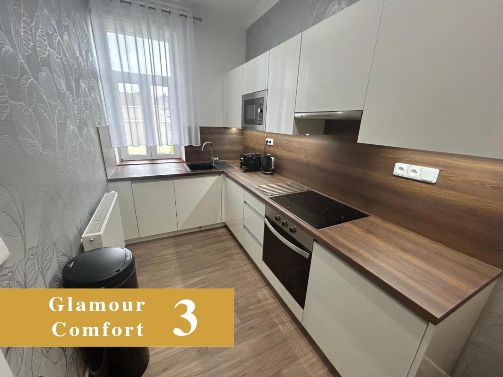 Efipa Glamour Apartments Plzen Bagian luar foto