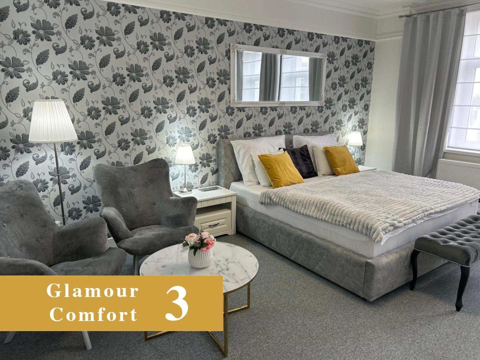 Efipa Glamour Apartments Plzen Bagian luar foto