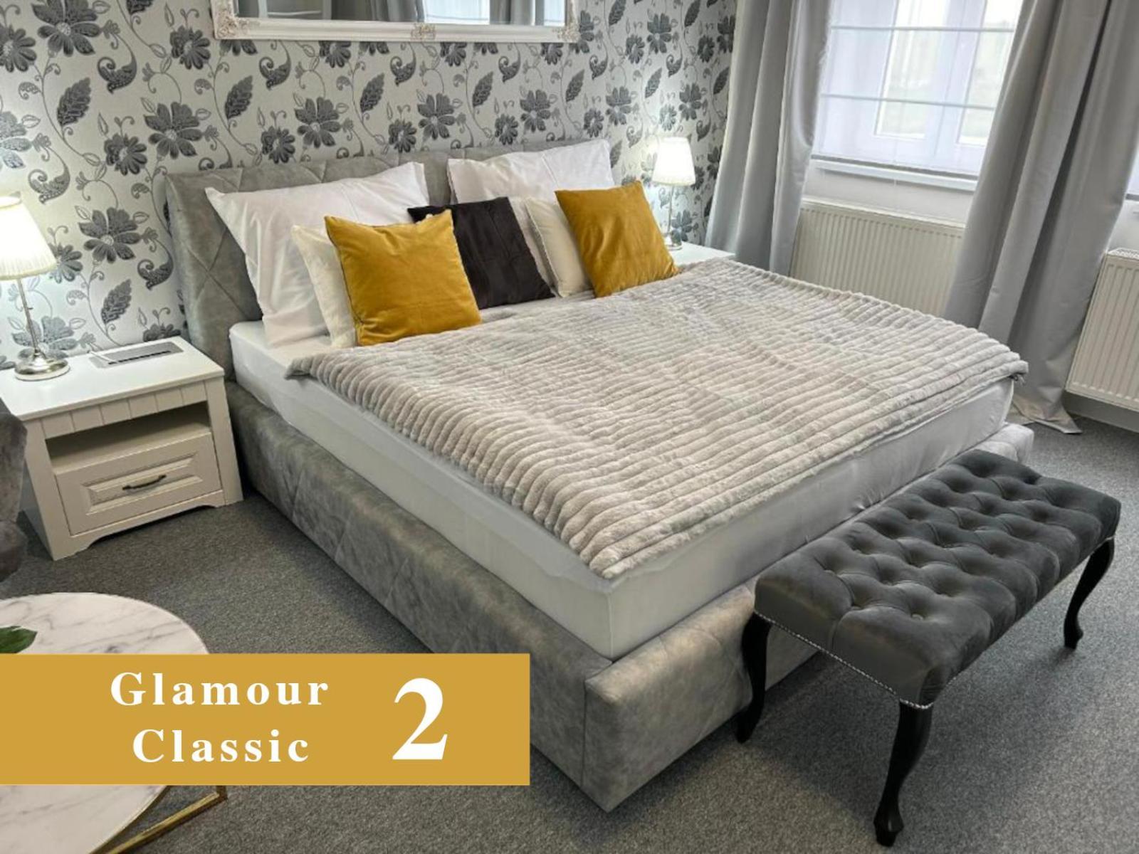 Efipa Glamour Apartments Plzen Bagian luar foto